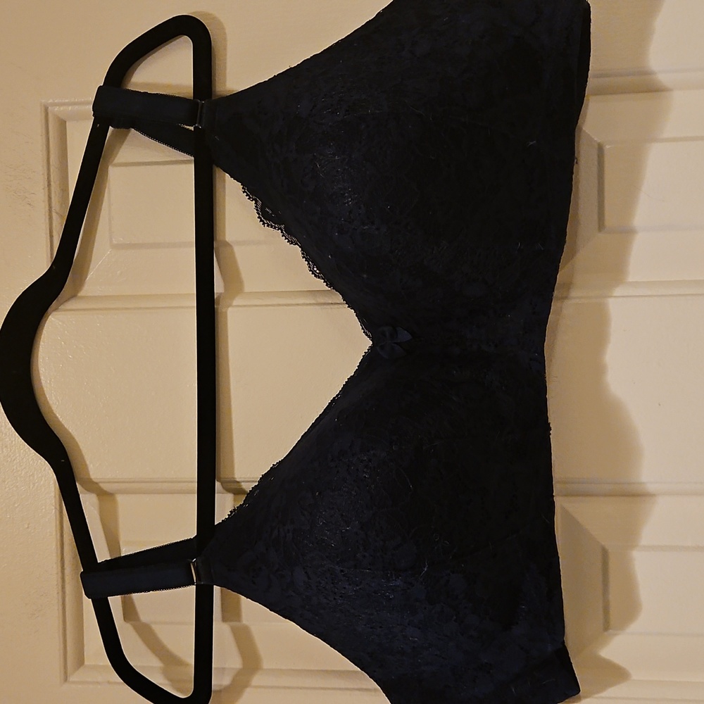 Torrid Navy Blue Lace 360 Back Smoothing WIRE free LIGHTLY LINED everyday 44C